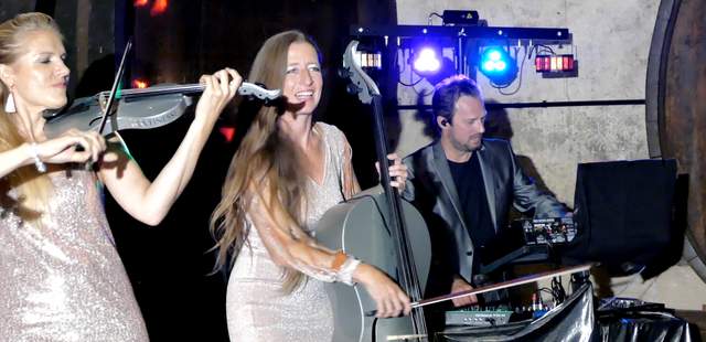 Strings & DJ