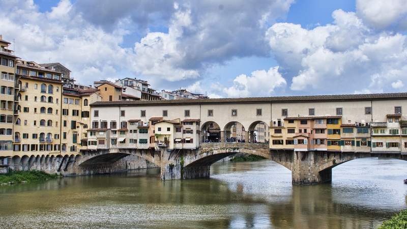 Ponte Vecchio in Florenz Perlen der Toskana