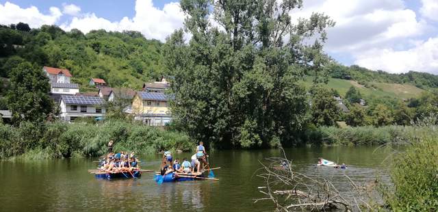 Abenteuer Floßbau Floßbau ; Teamevent ; Teambuilding