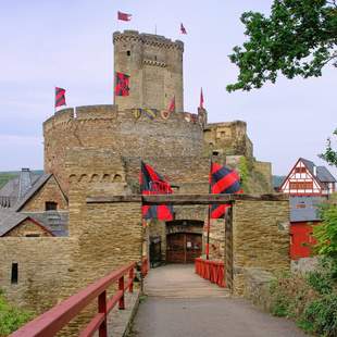 Burg zum Burgteamevent Burg Teamevent - Zeitreise ins Mittelalter