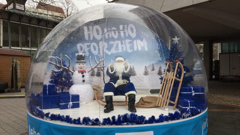 Begehbare Schneekugel mit eigenem Design mieten Begehbare Schneekugel
