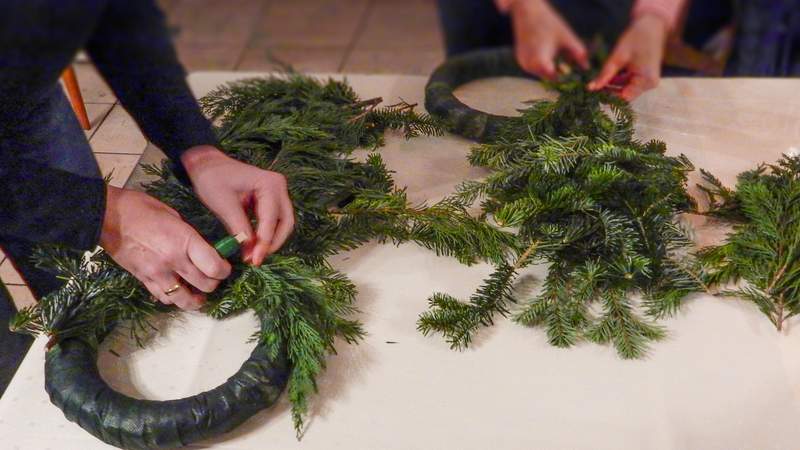 Adventskranz gestalten Weihnachtsfeier