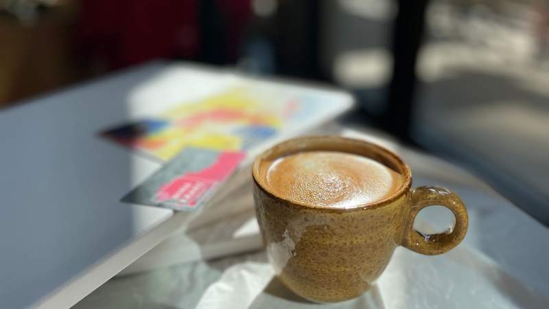 Leckerer Kaffee und Malen