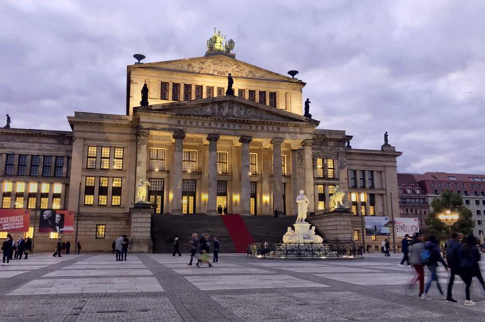 Konzerthaus Berlin am Abend