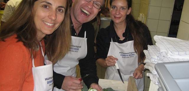 Teamkochen auf der Alm