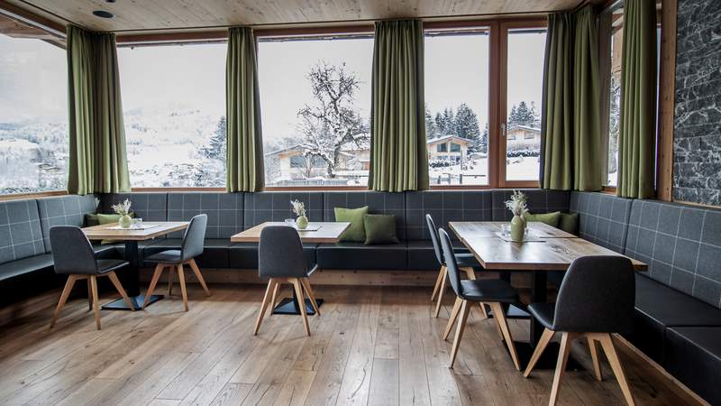 Urig eingerichtete Ess-Stube im Hotel Großlehen