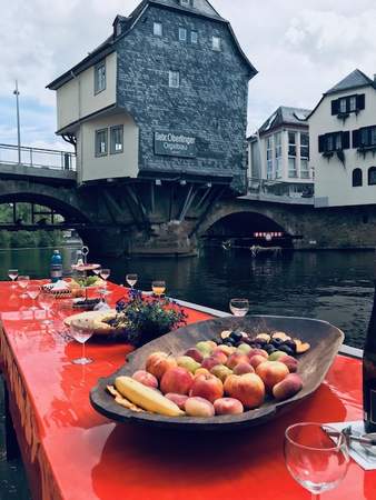 Lustige Kahnfahrt auf der Nahe.