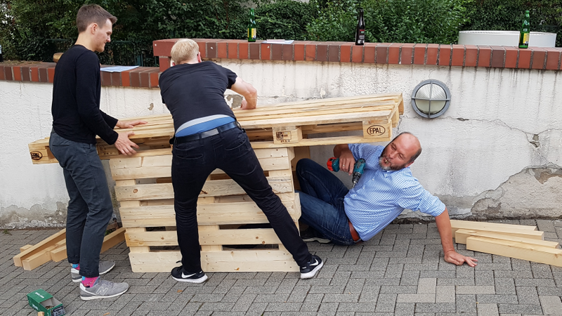 Teambuilding-Schreiner-Workshop vor Ort