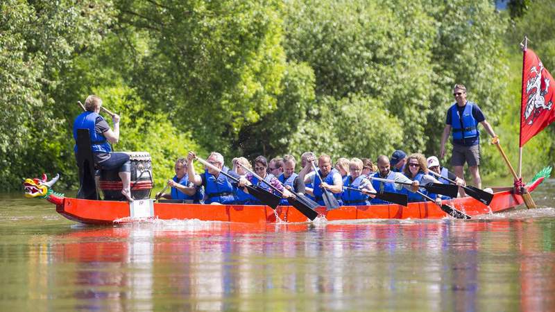 Spaßiger Betriebsausflug auf dem Wasser