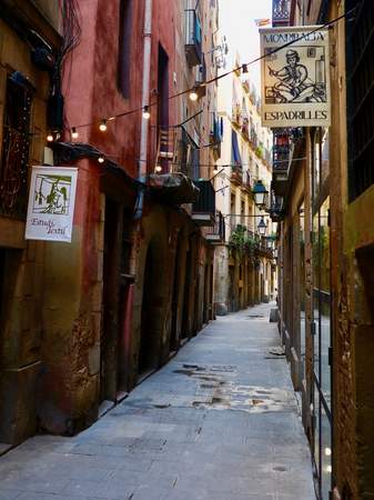 Entdecke verborgene Gassen von Barcelona