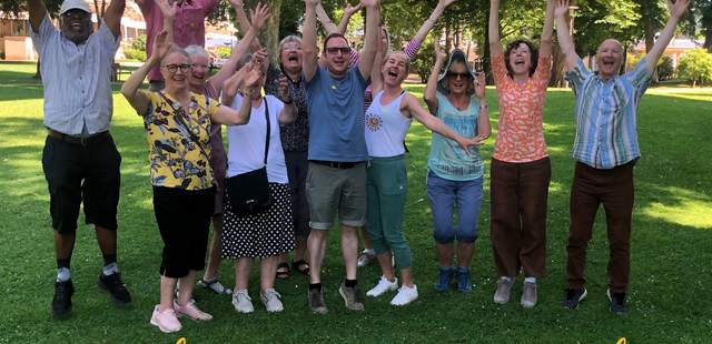 Lachwanderung Bad Kreuznach Lachwanderung: Outdoor-Teambuilding mit Spaß