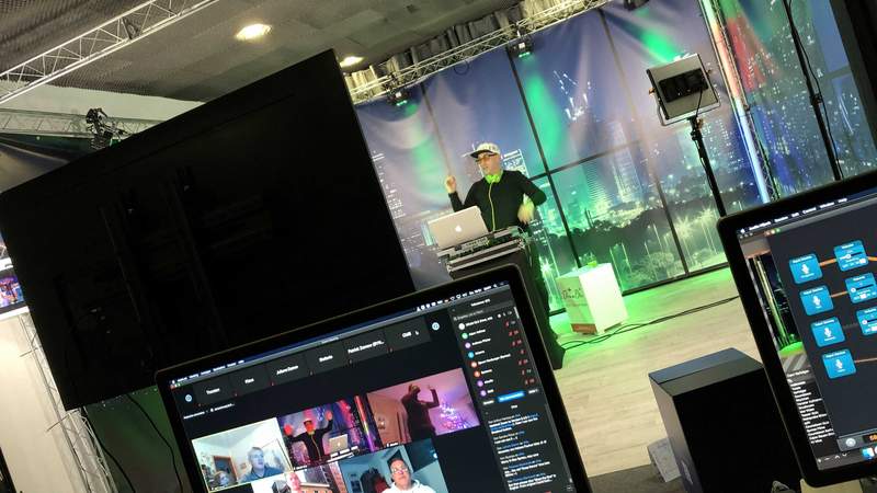 Online-DJ oder Online Live-Band