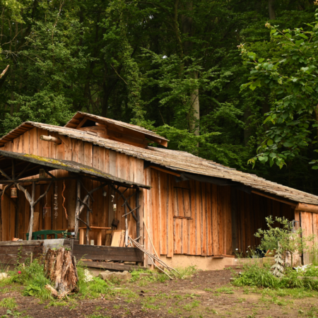 Das Langhaus aus dem Wikingerdorf Sokglandsby Natürliche Führung
