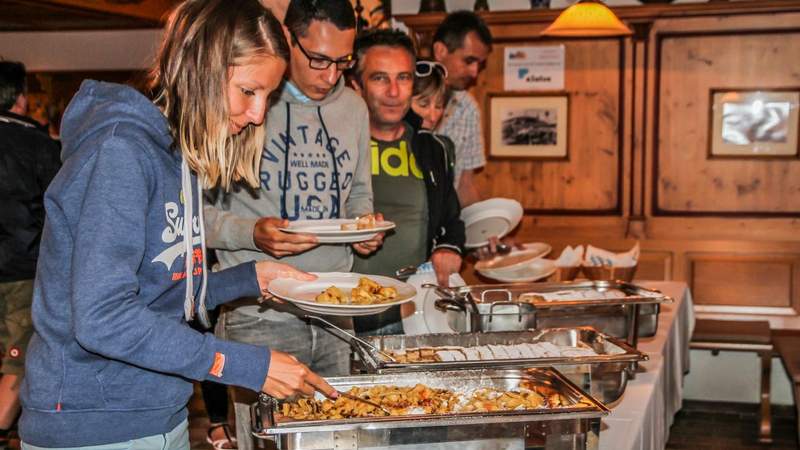 HüttenEvent Weihnachtsfeier Verpflegung Buffet