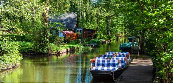 Kahnfahrt und Bogenschießen im Spreewald