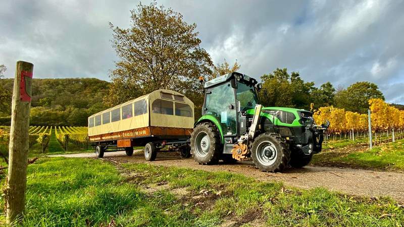 Wein Cuvee Tour Winzer Planwagen