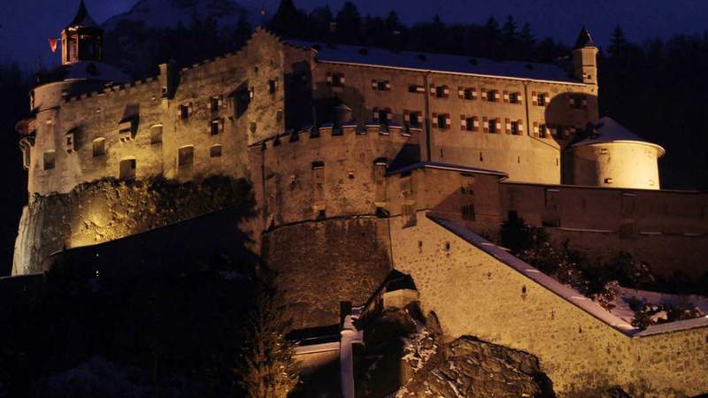 Weihnachtsfeier auf mittelalterlicher Burg