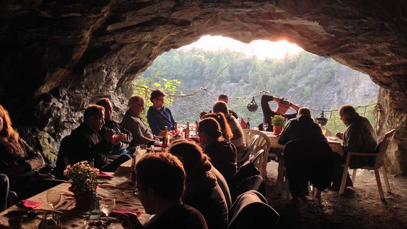 Höhlen-Dinner im Sauerland