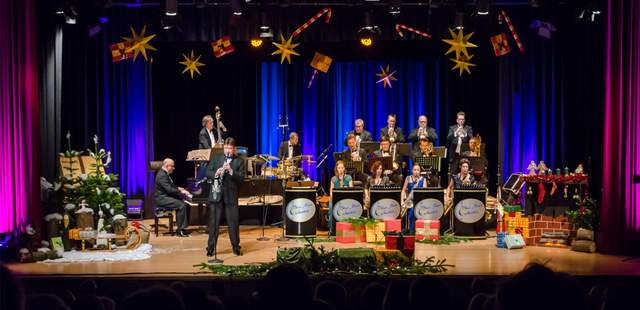 A Swinging Christmas - Weihnachtsshow