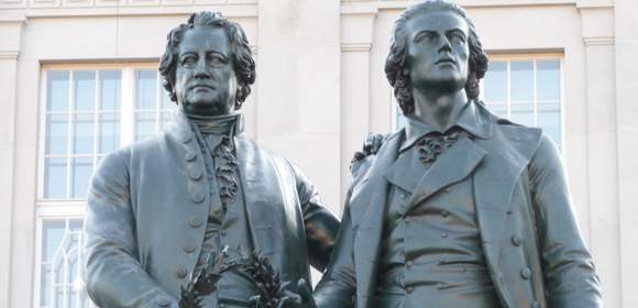 Das Denkmal für Goethe und Schiller in Weimar