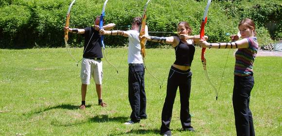 Teambuilding mit Bogenschießen Aktion