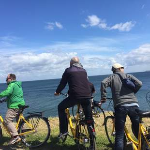 Schiff, Fahrrad und BBQ direkt an der Ostsee