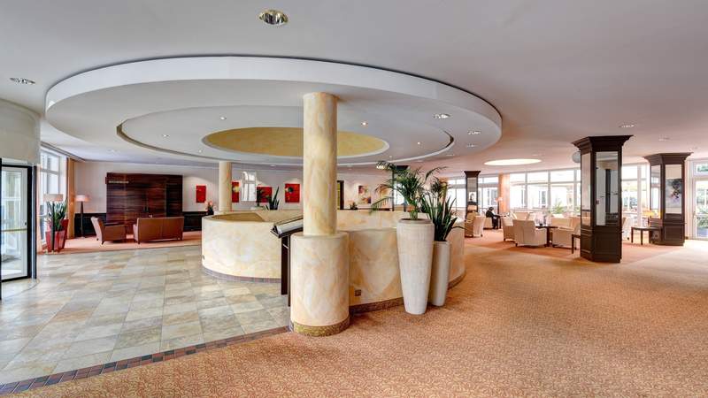 Hotelhalle im 5-Sterne Hotel St. Wolfgang in Bad Griesbach