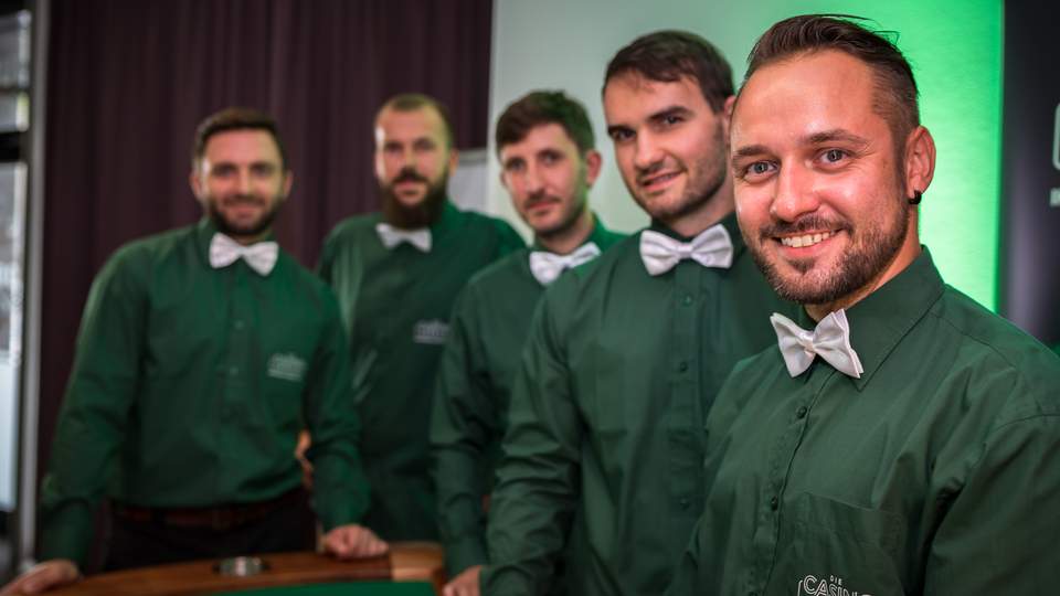 Croupiers Charmante Abendbegleitung