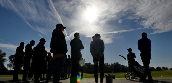 Team-Golfspaß im Grünen