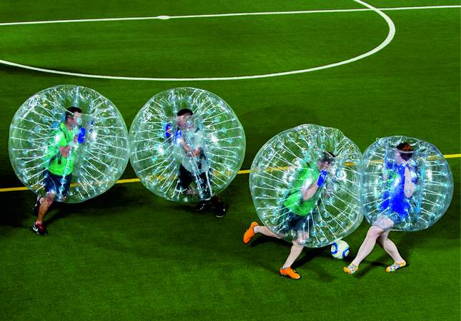 Bubbleball in Baden-Württemberg Bubblesoccer für Gruppen und Tagungen