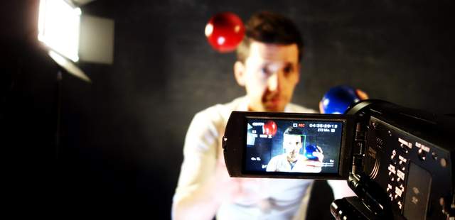 Jonglieren als Metapher, Show & Interaktion