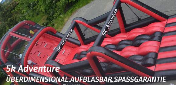 Hindernis, aufblasbares Spielgerät, Hüpfburg, Laufen, Laufevent, Sport, Sportevent, Sportveranstaltung, Teamevent, sportlich
