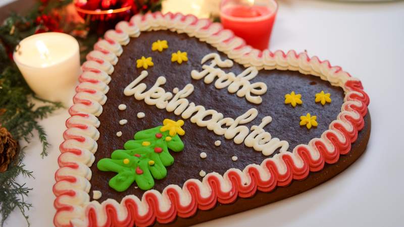 Lebkuchenherzen verzieren, Weihnachtsfeier