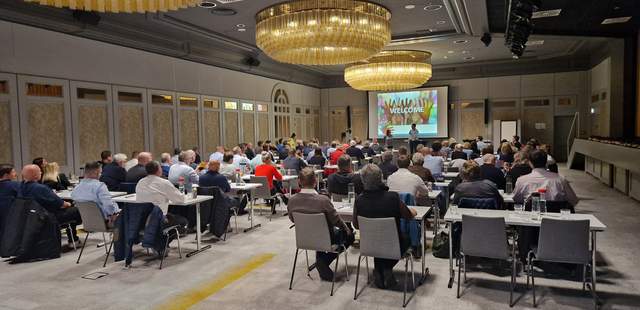 Handprothesen bauen: Als Team wirklich helfen