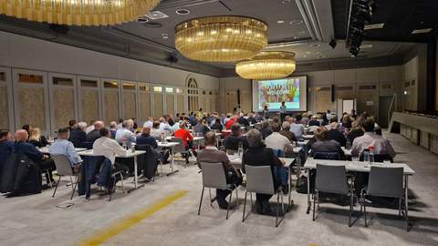 Anfangspräsentation von Dörthe Fischbacher