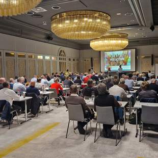 Handprothesen bauen: Als Team wirklich helfen