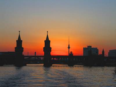 Incentivereise Gruppenreise Berlin Treptower Brücke