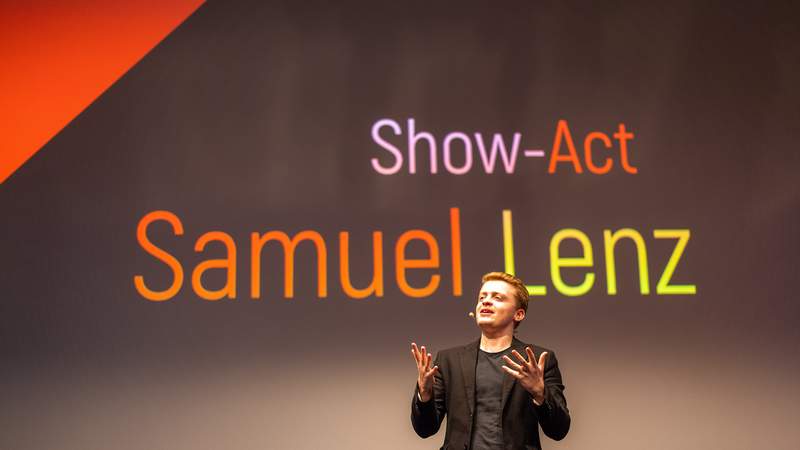 Virtual Magicshow - Samuel Lenz