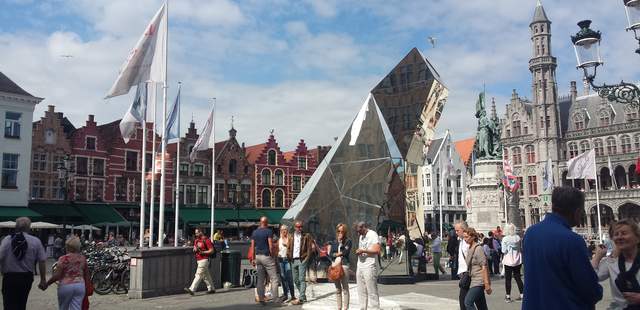 Marktplatz in Brügge Die beliebte Altstadt von Brügge