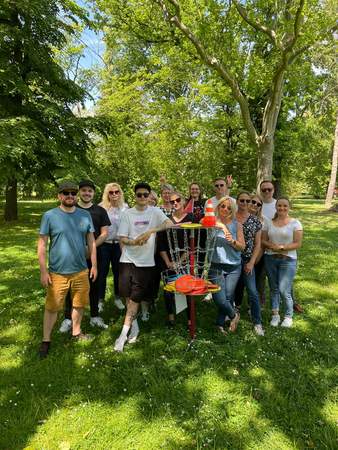 Discgolf Team-Event Leipzig Sachsen Park Betriebsausflug Betriebsfeier Sommerfest Teambuilding