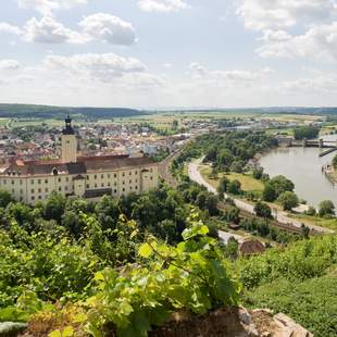 Gundelsheim Blick auf Schloss Horneck