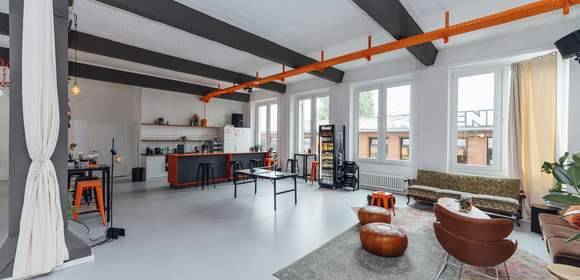 Showdown Lounge Loft View