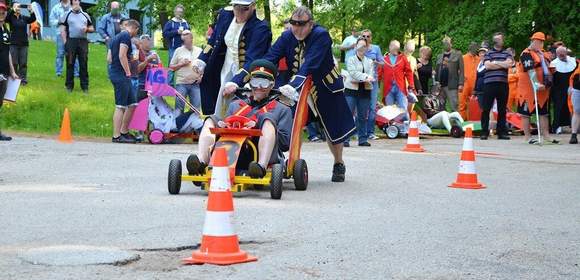 Kurztrip mit Go-Kart-Bau und Gourmet in Prag