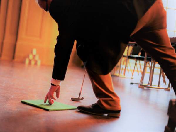 indoor Golf Event Team Teambuilding