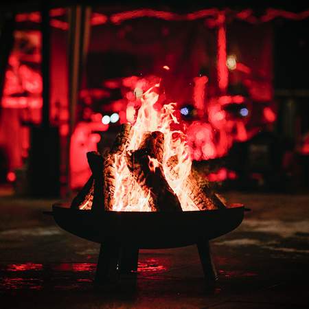 Glühweinempfang über den Dächern der Stadt Weihnachten mit Spritz