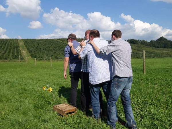 Teambuilding auf dem Gutshof Teambuilding Team Event Bauernhof Land