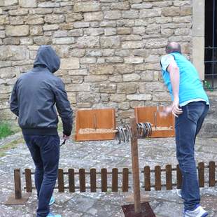 Team-Spaß bei der mittelalterlichen Challenge