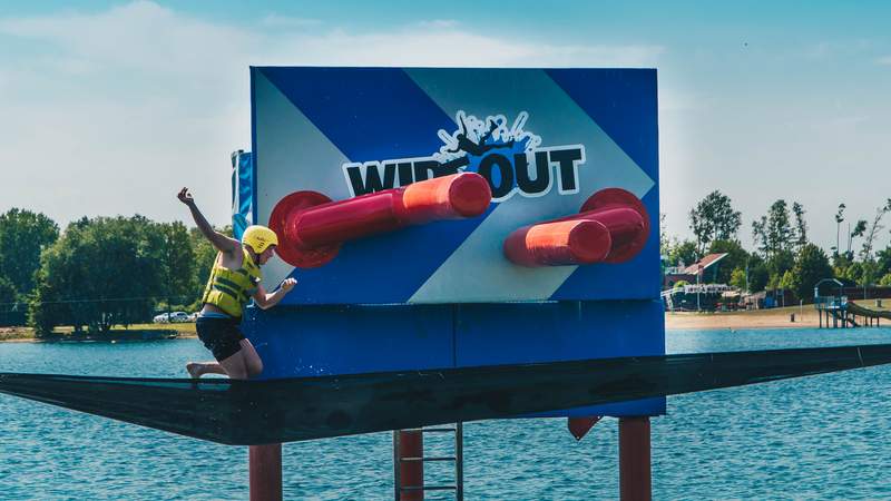 Sportlich aktiv beim echten TV Show Wipeout