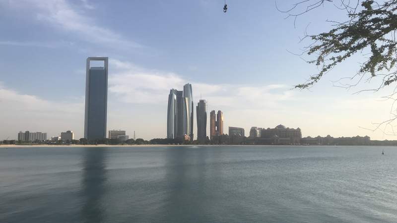 Abu Dhabi - zwischen Kultur und Sport