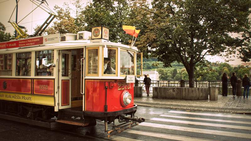 HISTORISCHE STRASSENBAHN IN PRAG